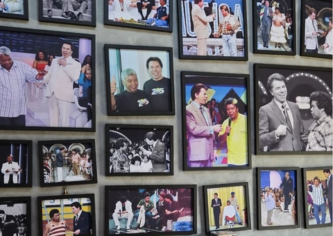 "Perdi um irmão de vida", diz Roque, assistente de palco de Silvio Santos 