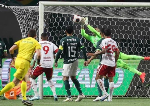 Weverton brilha pelo Palmeiras em semana de falhas dos goleiros da seleção