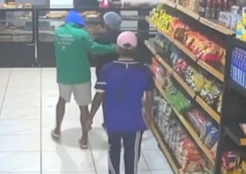 Dupla "Matheus e Cauã" é presa em Itacoatiara por assaltar padaria