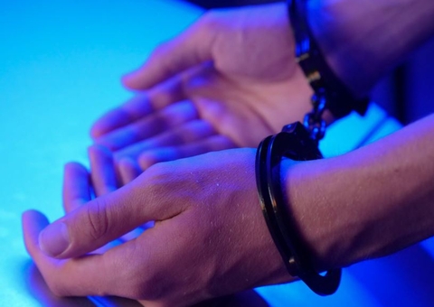 Grupo é preso com arma e drogas em Manaus