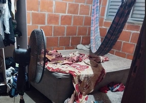Criminosos invadem casa e matam jovem na frente da mãe no Jorge Teixeira