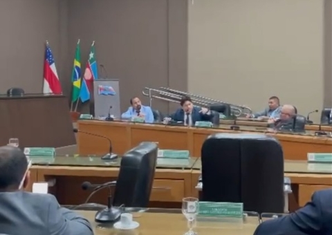 Vereador expulsa e ameaça mandar prender jornalista durante sessão na Câmara de Itacoatiara