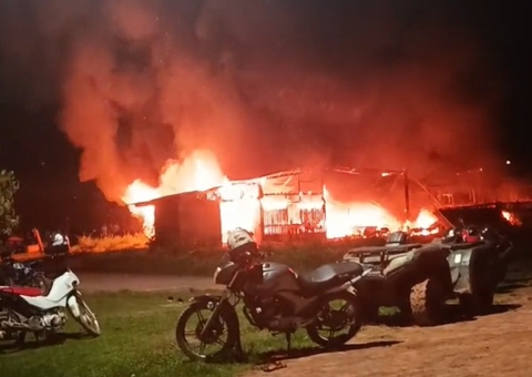 Vinte policiais são enviados para reforçar segurança em Envira após noite de ataques 