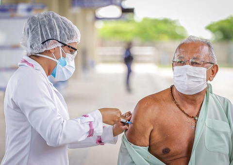 Manaus tem 29 pontos de vacinação contra covid nesta sexta; veja locais
