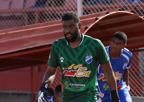 Goleiro do Penarol sofre racismo de torcedores durante jogo contra Princesa