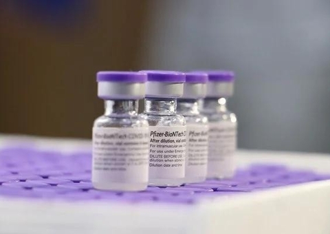 Pfizer entrega mais 2,4 milhões de doses da vacina contra Covid ao Brasil