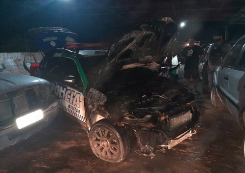 Comando Vermelho 'põe fogo' em escolas e viatura da polícia em Parintins