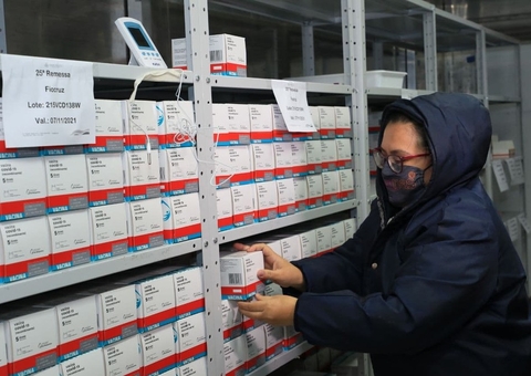 Amazonas recebe mais 94 mil doses de vacinas contra Covid-19