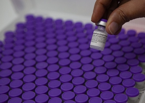 Pfizer entrega hoje mais 1 milhão de doses da vacina ao Brasil