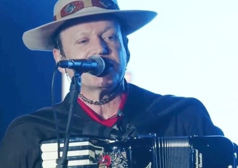 Airton Machado, vocalista da banda 'Garotos de Ouro' morre em acidente com ônibus