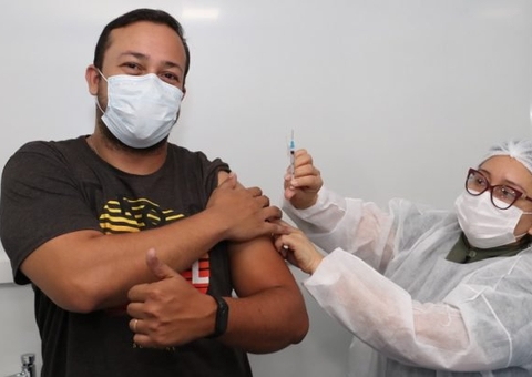 Manaus registra aumento no número de vacinados contra Covid-19 