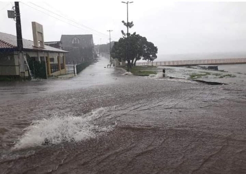 Quarta-feira é de chuva forte em quatro cidades no Amazonas 