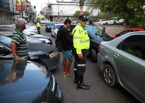 Prefeitura realiza monitoramento para ordenar estacionamento no Centro de Manaus