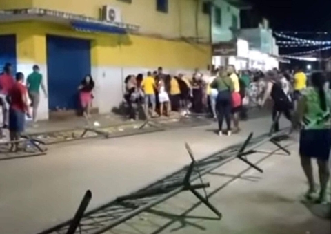 Marquise desaba sobre público, mata 5 pessoas e deixa outras 11 feridas em festejo