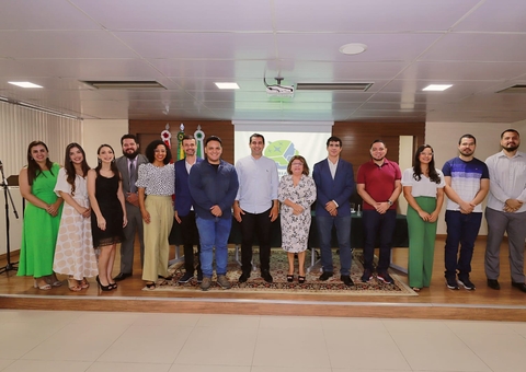 Mais 10 aprovados no concurso da Defensoria são empossados em Manaus