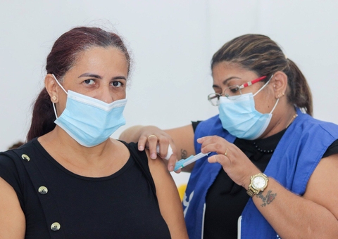 Covid: Quase meio milhão de pessoas não tomaram 4ª dose de vacina em Manaus