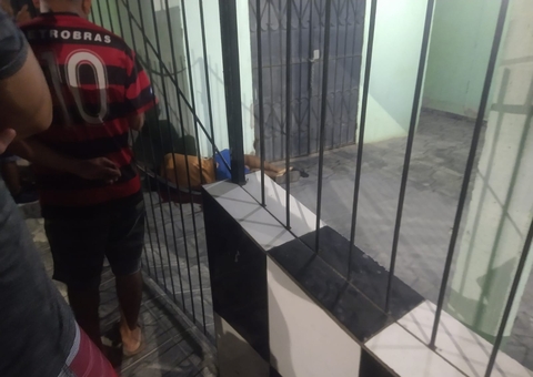 Homem é crivado de balas dentro de casa em Manaus