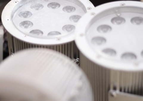 Iluminação roubada de ponte é recuperada em Manaus