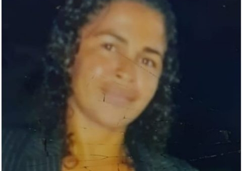 Mulher sai de casa com amigos e desaparece misteriosamente em Manaus 