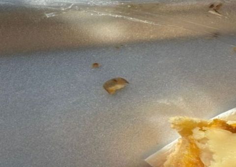 Padaria deve indenizar cliente por pedaço de unha encontrada em pão