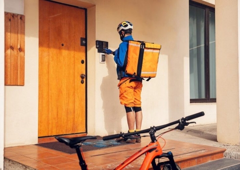 TST reconhece vínculo de emprego entre plataforma e ciclista entregador