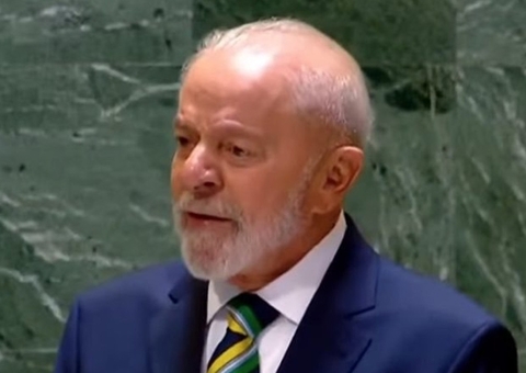 Lula escorregou no banheiro e bateu a cabeça, mas não perdeu consciência, dizem aliados