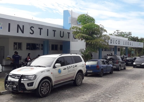 Homem é achado morto com tiro na cabeça em rua de Manaus