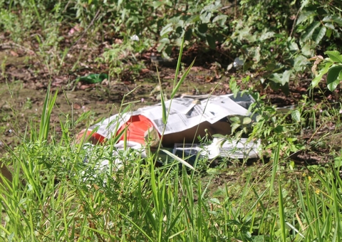 Jovem executado com três tiros na cabeça foi desovado em matagal em Manaus 