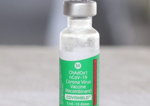 Justiça determina que AM compre vacinas para imunizar 70% da população