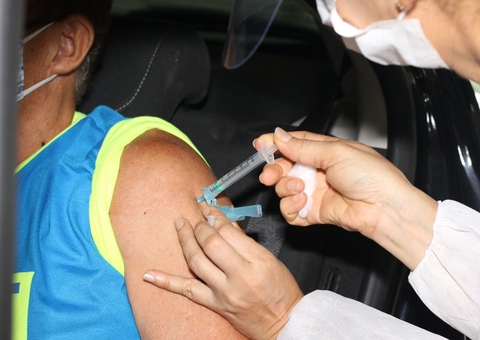 Ministério da Saúde assina compra de 54 milhões de doses da CoronaVac