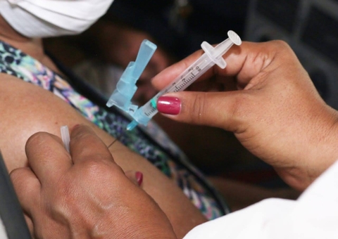 Vacinação de idosos entre 65 e 69 começa a partir de segunda em Manaus