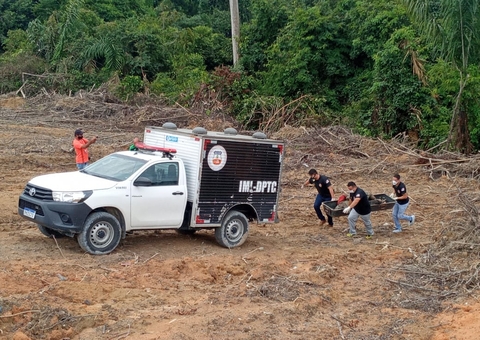 Corpo amordaçado e com várias facadas é encontrado em terreno de Manaus
