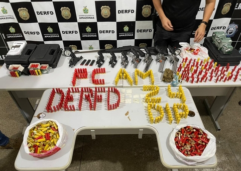 Homem é preso com arsenal de guerra que seria vendido à facção em Manaus