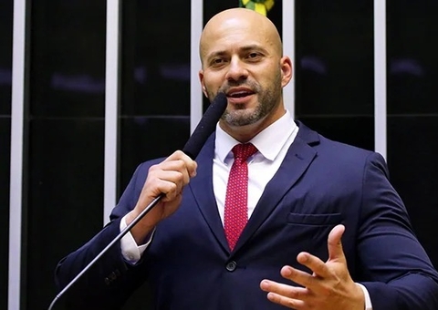 Sessão na  Câmara dos Deputados vai decidir sobre prisão de Daniel Silveira