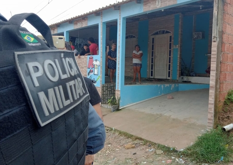 Pedreiro é executado no momento em que tomava banho em casa de Manaus