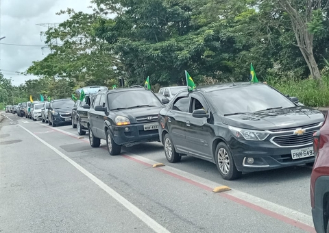 Manaus tem carreata em apoio a Bolsonaro; Veja vídeos 