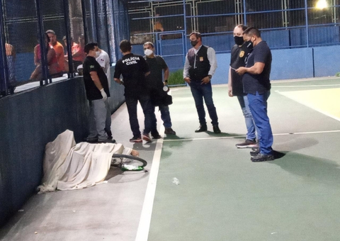 Jovem é assassinado dentro de quadra de futebol na Compensa