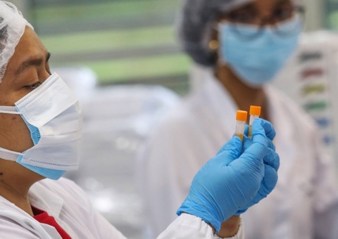 Amazonas confirma 13 mortes e mais 726 novos casos de Covid-19