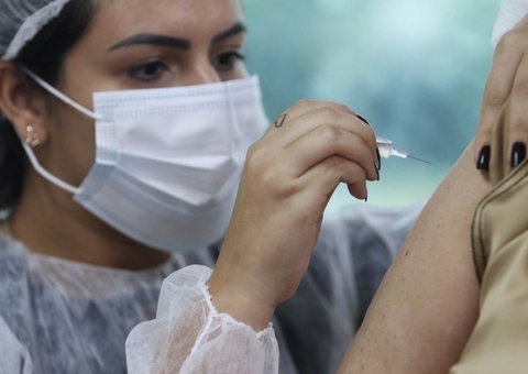 Brasil recebe mais de 528 mil doses da vacina da Pfizer