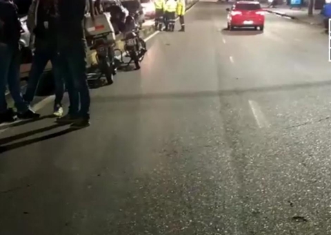 Avenida Djalma Batista é interditada após afundamento e rachadura na pista