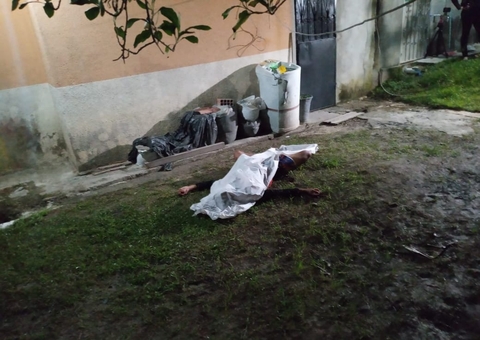 Homem é assassinado a tiros e facadas ao sair de jogo de futebol em Manaus
