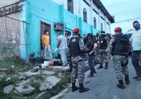 Homem é linchado após suposto assalto a mototaxista em Manaus