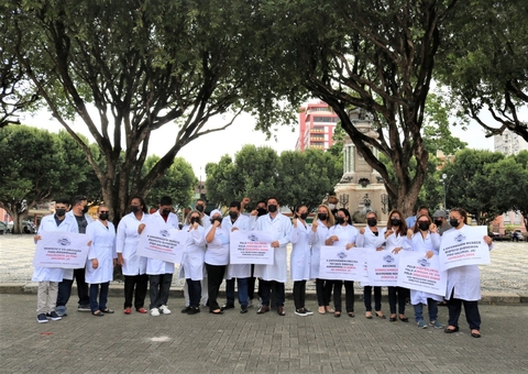 Coren AM presta homenagem a enfermeiros vítimas da covid-19 em Manaus