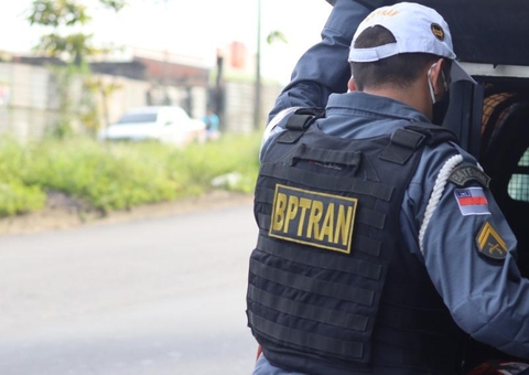 Homem com moto roubada é detido durante operação de trânsito em Manaus 