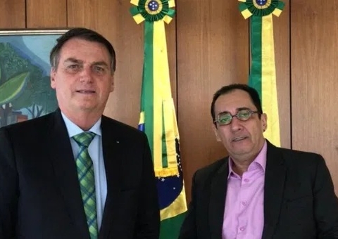 Bolsonaro fala de pressão do STF em conversa gravada com senador
