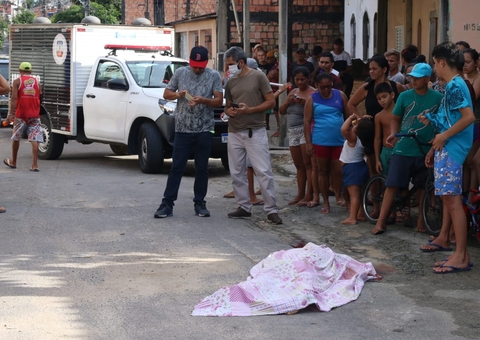 Homem é brutalmente assassinado na frente do filho em Manaus