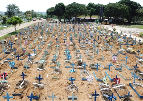 Manaus registra 55 enterros nesta terça; sete por covid-19