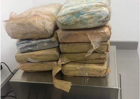Passageira de Manaus é presa com 10kg de drogas em aeroporto de Campinas