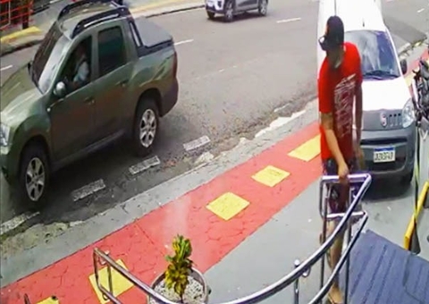 Vídeo mostra motorista atirando em homem após briga de trânsito em Manaus 