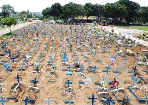 Manaus registra 33 enterros neste sábado; 4 de vítimas da Covid-19